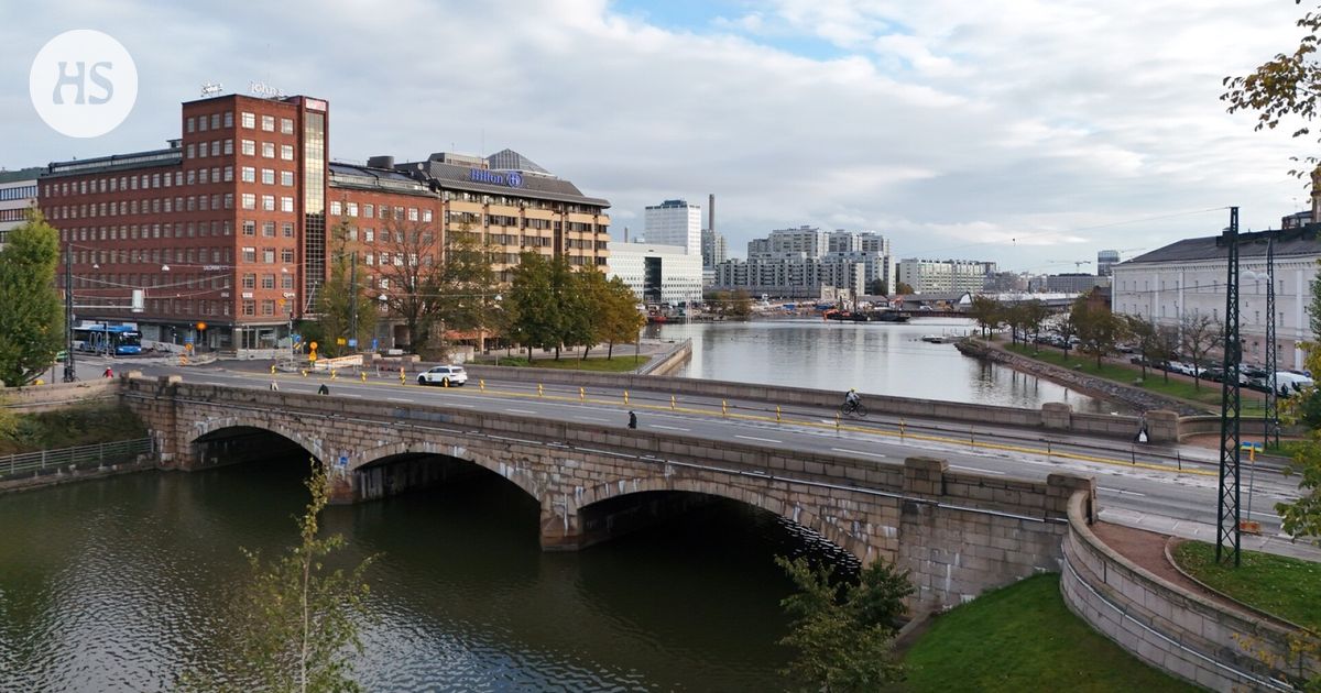 Raitiovaunut ja bussit normaaleille reiteilleen Helsingissä