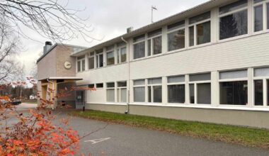 Oppilas pahoinpiteli opettajaa välitunnilla Nakkilassa – moni näki väkivallanteon ja järkyttyi, sanoo rehtori | Kotimaa