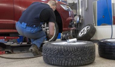 Osa lykkää nyt renkaiden­vaihtoa – rengasfirman johtaja: ”Harmillista että odotellaan, sillä talvi yllättää” | Kotimaa