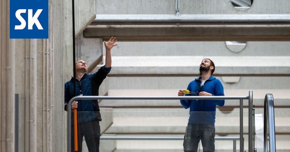 Kesästä saakka porilaisessa kauppakeskuksessa asustanut siivekäs otettiin kiinni helsinkiläisvoimin – katso video