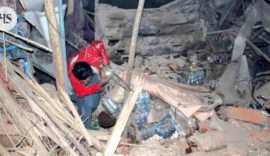 20 kuollut ja satoja loukkaantunut maanjäristyksessä, kuuluisa Sininen moskeija vaurioitunut