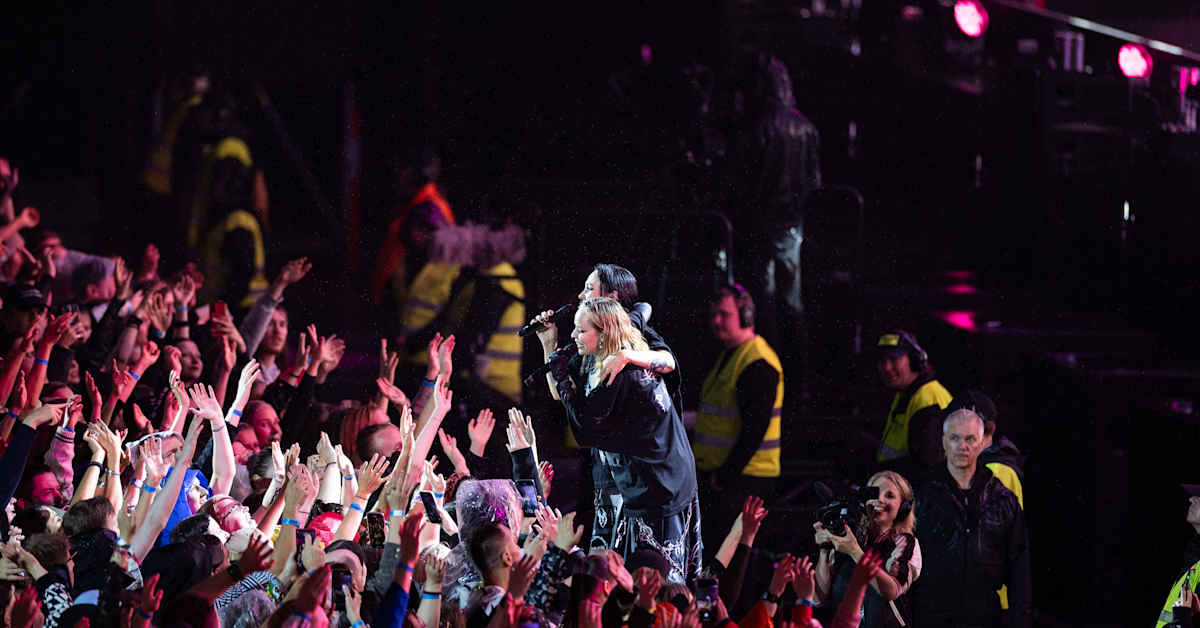 Tutkimus: tunteisiimme vetoaa eniten teinivuosiemme musiikki – kerro, mikä kappale on jäänyt muistoihisi | Kulttuuri