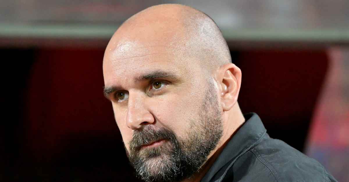 44-vuotias jalkapallo­valmentaja kuoli kesken Serbian liigan ottelun | Urheilua lyhyesti