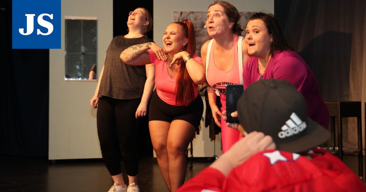 J+J Teatterin syksyn näytelmä käsittelee vakavia aiheita huumorin keinoin – ”Oma sisäinen keski-ikäinen Ritva on tosi innoissaan”