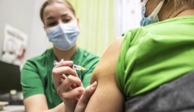 Flunssa ja korona yleistyvät talvea kohti – asiantuntija: “Influenssarokotteen ehtii vielä hyvin ottaa” - Uutiset kotimaasta ja maailmalta