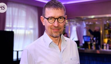 Syyttäjä: Mies potki ex-kansanedustaja Tom Packalénia päähän, kun tämä makasi maassa