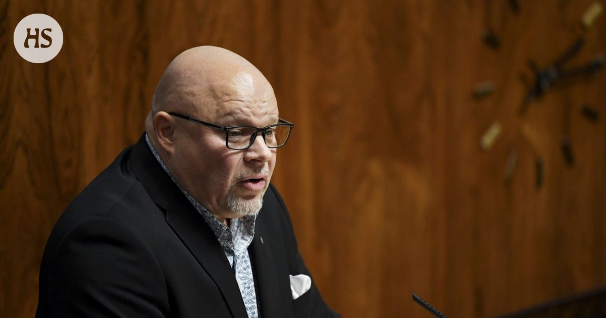 Demokraatti: Ex-kansanedustaja Ano Turtiainen kertoo muuttaneensa Venäjälle