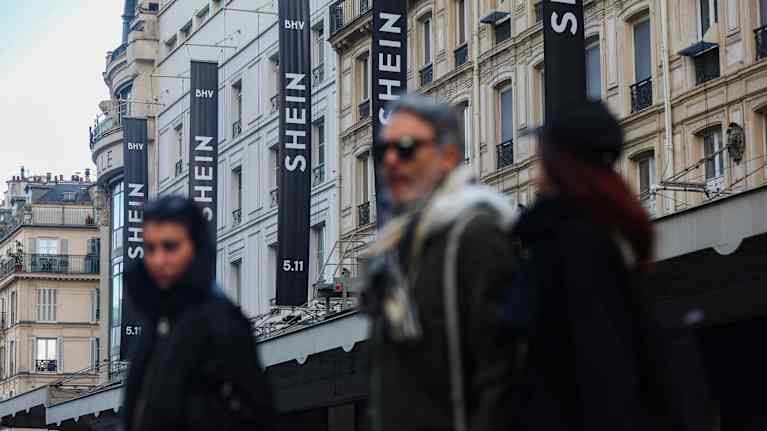 Sheinin kohta avattava kivijalkaliike Pariisissa.