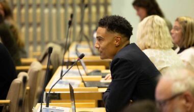 Shawn Huff apulaispormestarin sijaiseksi Helsingissä: ”Lisää oppikirjoja kouluihin” | Politiikka