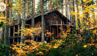 Bomballe nousee mökkejä kuin Kalevalasta