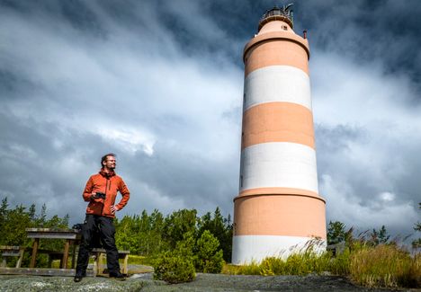 Kustavissa sijaitsevan Isokarin 30-metrisen majakan piirustukset tarkisti Helsingin isänä tunnettu arkkitehti Carl Ludvig Engel.