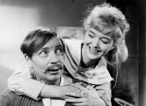 Elina Salo elokuvassa Kultainen vasikka vuonna 1961.