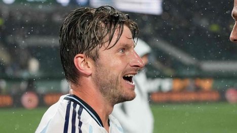 Anders Dreyer, 27, taitaa jalkapalloilun.