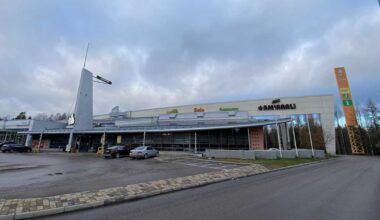 Ulkomaalainen mies pakeni raja­viranomaisilta kesken kuljetuksen Kotkassa – karkasi tupakkatauolta suoraan metsään | Kymenlaakso