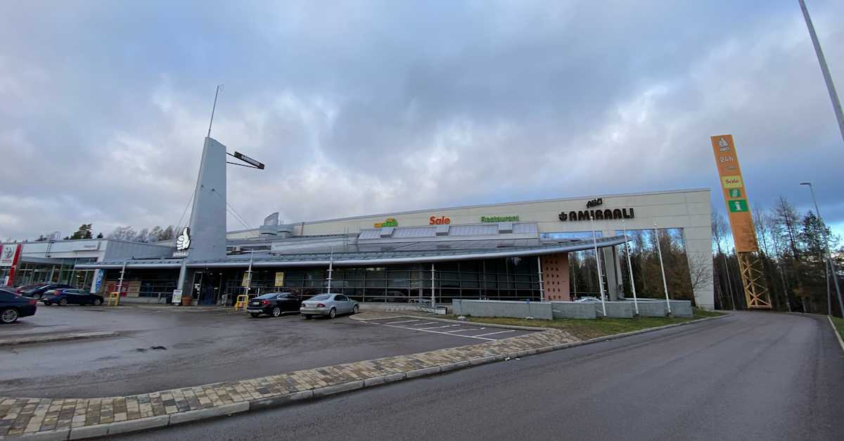 Ulkomaalainen mies pakeni raja­viranomaisilta kesken kuljetuksen Kotkassa – karkasi tupakkatauolta suoraan metsään | Kymenlaakso