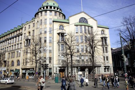 Ylva on menettämässä liki kaiken kiinteistöomaisuutensa. Jo aiemmin on kerrottu, että Uusi ylioppilastalo aiotaan myydä.