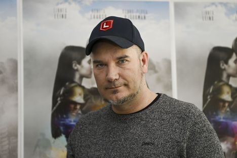 Ohjaaja Toni Kurkimäen isä oli töissä patruunatehtaalla.