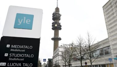 Yle palauttaa jäädytettyinä olleet tulos- ja kannustinpalkkiot