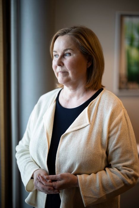 Kaisa Juuso listasi asiaan liittyviä hallitusohjelman kirjauksia.