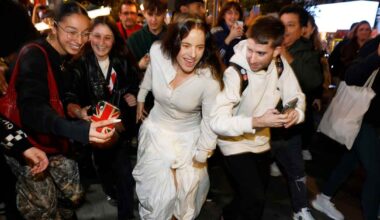 Espanjalais­tähti säväyttää tekemällä klassisesta musiikista poppia – Rosalía haastaa uudella albumillaan ennakkoluuloja | Kulttuuri