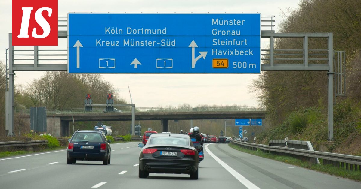 Pariskunta harrasti seksiä 140 km/h liikkuvassa autossa Saksassa