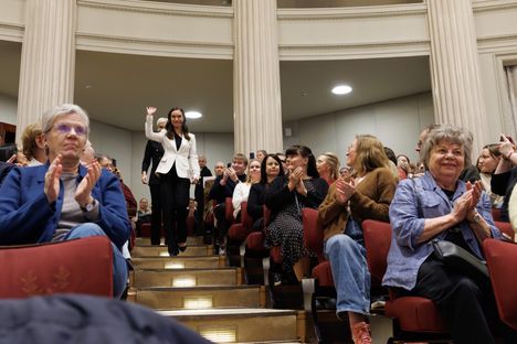 Sanna Marin saapui lauantai-iltapäivänä Helsingin yliopistolle keskustelutilaisuuteen.