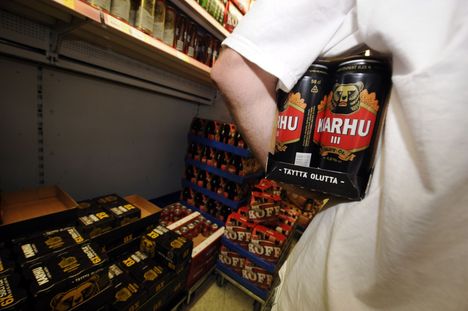 Alkoholia päätyy myymälävarkaiden mukaan usein.