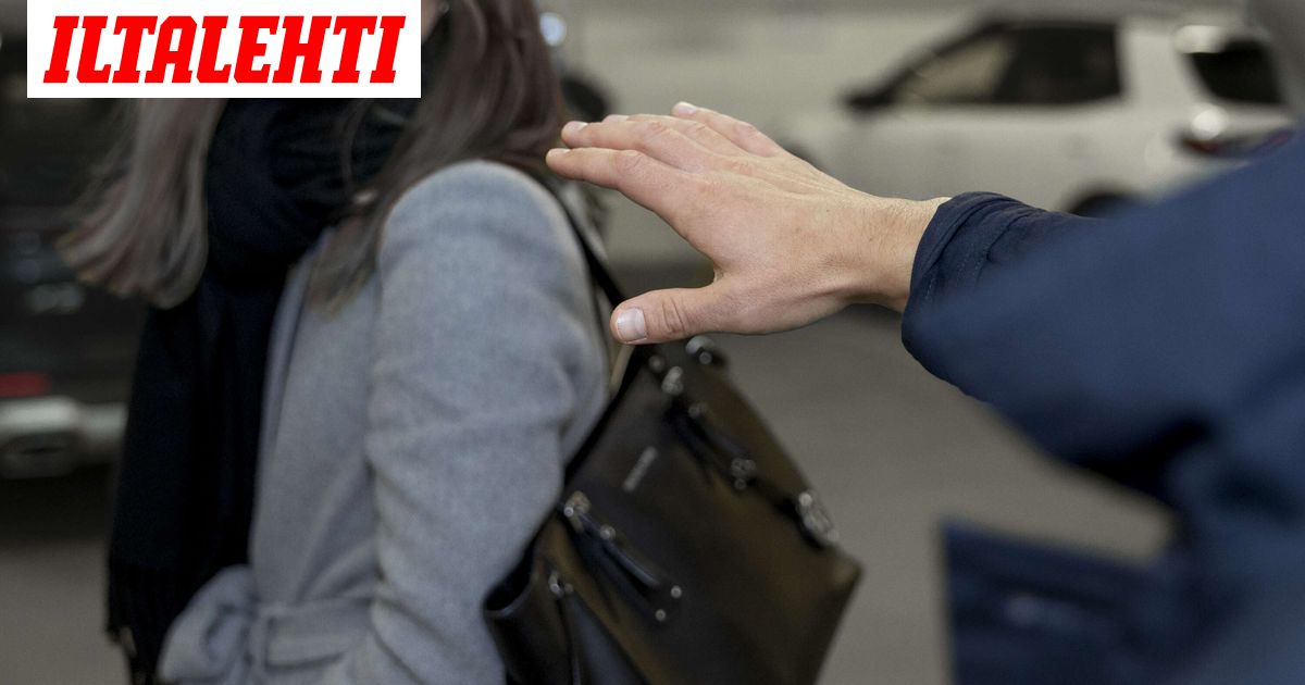 Kyseenalainen materiaali lukio-opettajasta leviää – Näin koulu kommentoi