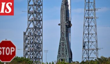 Amazonin perustajan uuden avaruusraketin lähtöä lykättiin sään takia