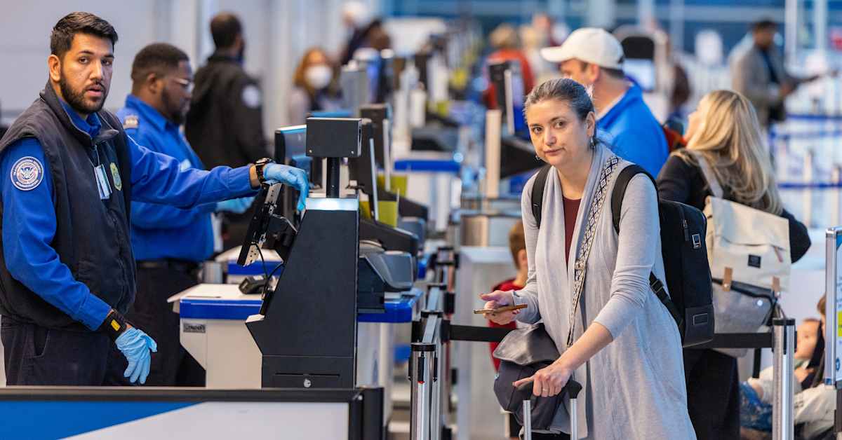 Lentoyhtiöt peruivat tuhansia lentoja Yhdysvalloissa sunnuntaina | Uutisia lyhyesti