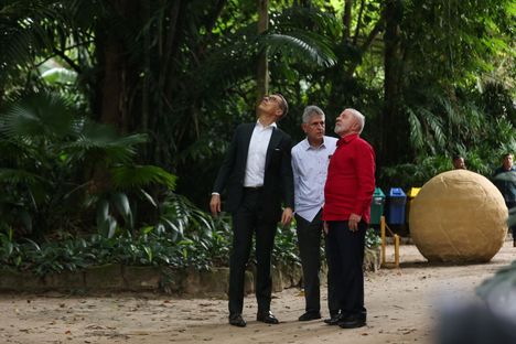 Alexander Stubb tapasi Brasilian presidentin Luiz Inacio Lula da Silvan 5. marraskuuta Belemissä, YK:n ilmastokokouksen yhteydessä.