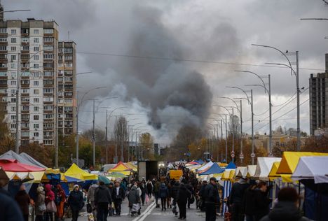 Venäjä yhdistää disinformaatiokampanjoita esimerkiksi ohjusiskuihin.