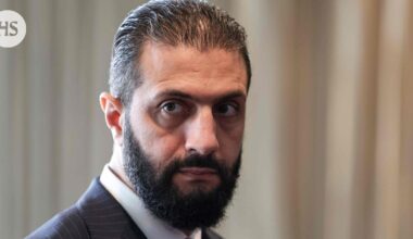 Historiallinen hetki Valkoisessa talossa: Entinen Al-Qaida-terroristi tapaa Trumpin