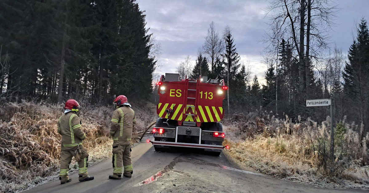 Hitsauskaasupulloja sisältävä ulkovarasto paloi Mikkelissä – aiheutti räjähdysvaaran | Etelä-Savo