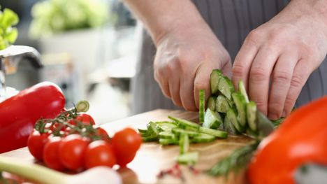 Välimeren ruokavalio tai sen kaltainen ruokavalio on hyväksi myös aivoterveydelle.