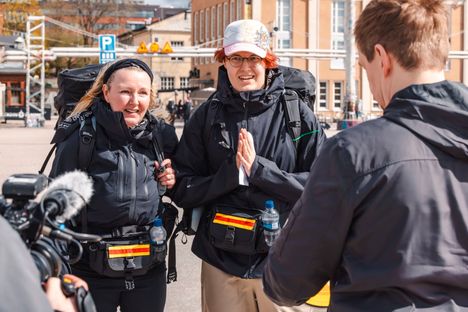Mari Hynynen ja hänen poikansa Joel Volanen kisaavat uudella kaudella.