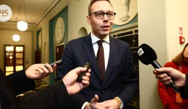 Työministeri Marttinen: muokatun kuvan julkaiseminen oli virhe