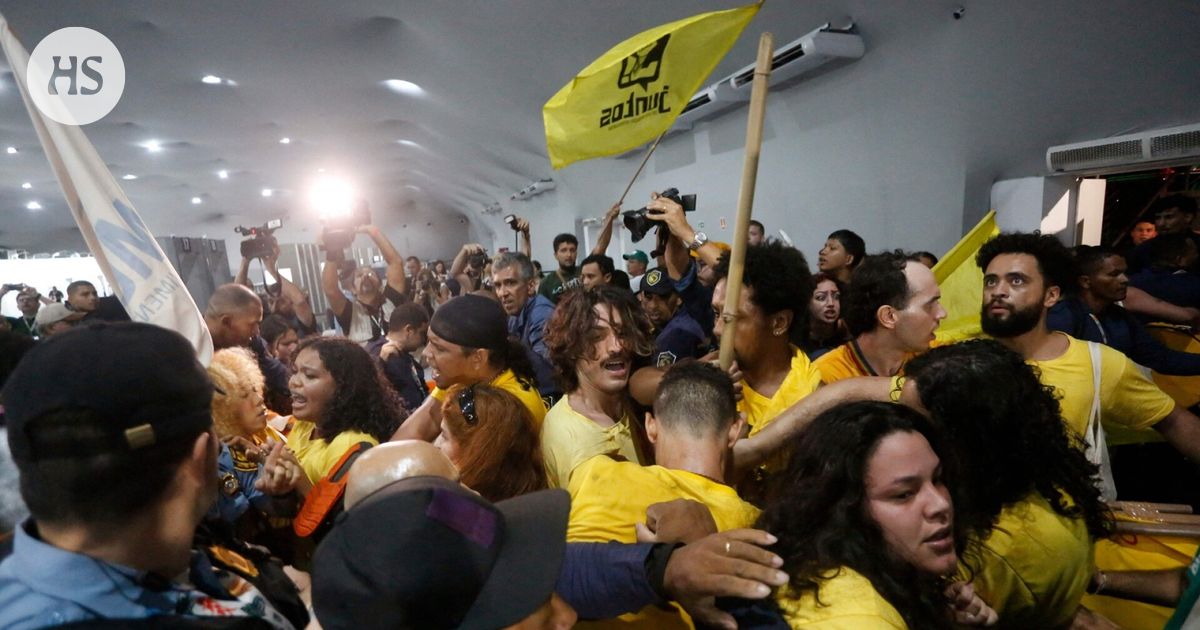 Mielenosoittajat yrittivät tunkeutua COP30-kokouksen tiloihin