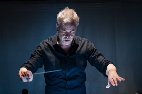 Hannu Linnun verotettavat tulot olivat yhteensä vajaat 300 000 euroa.