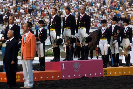Ruotsi otti pronssia Los Angelesin olympialaisten kouluratsastuksen joukkuekisassa.