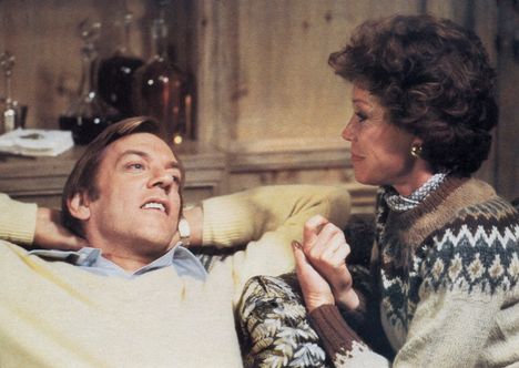 Donald Sutherland ja Mary Tyler Moore ovat pääosissa Tavallisia ihmisiä -elokuvassa.