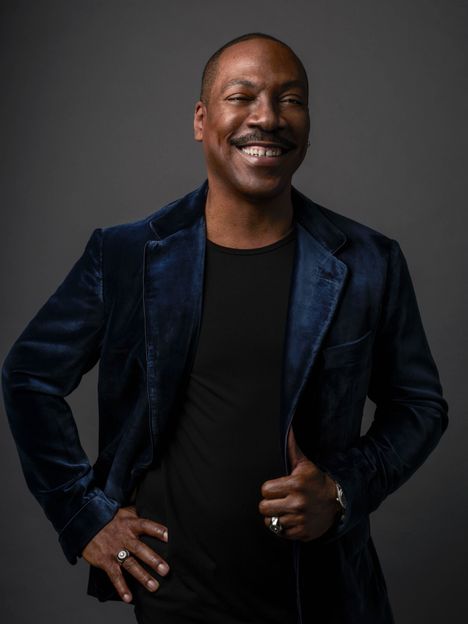 Eddie Murphy puhuu dokumentissa mielellään uransa tähtihetkistä. Kaikki ikävät asiat elokuvassa sivuutetaan täysin.