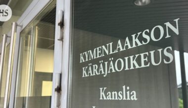 Tulkki auttoi vilpillisesti oppilaita teoriakokeissa: ei tuomiota