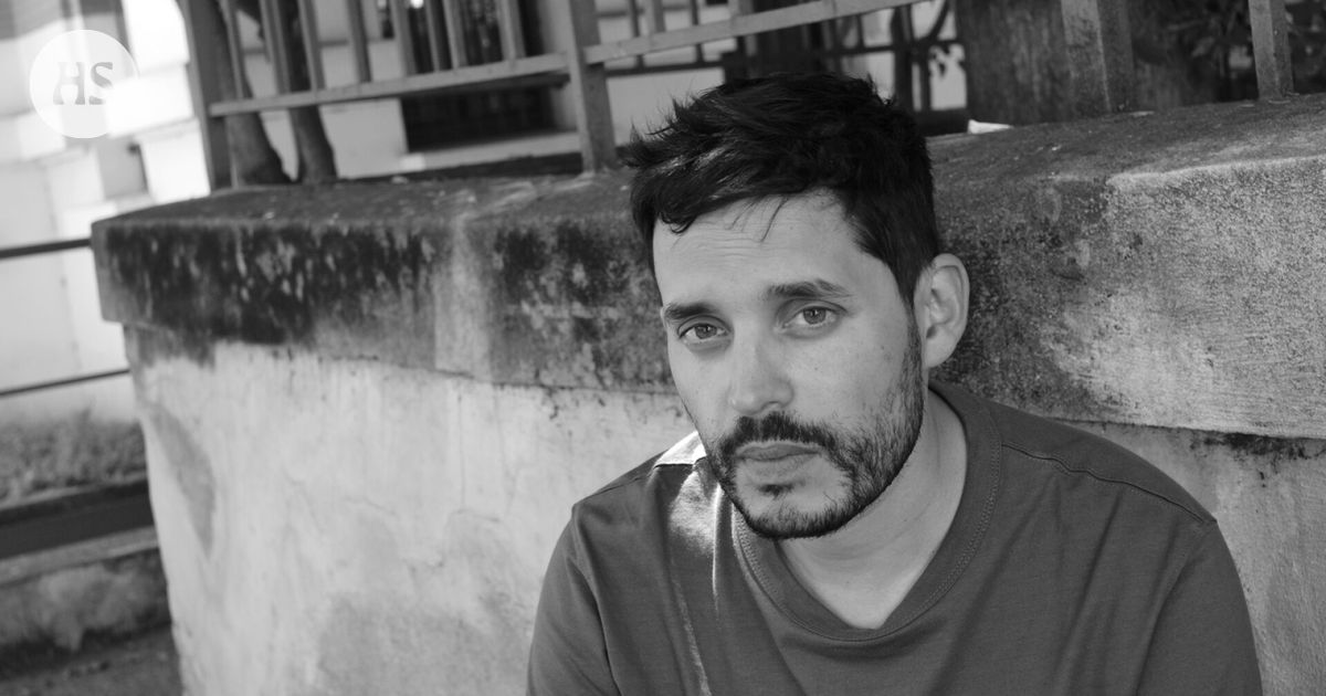 Anthony Passeronin esikoiskirja Tartunta kertoo aidsin vaikutuksista maaseudulla.