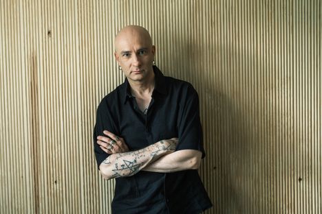 Kronos Kairos on Herra Ylpön ensimmäinen pitkä elokuva.