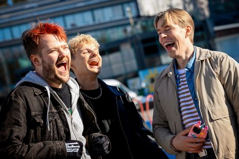 Cancel-elokuva on ylittänyt katsojamäärissä Tom Cruisen Mission: Impossible -seikkailun. Pääosissa ovat Niko Meuronen, Henry Weckström ja Santeri Hänninen.