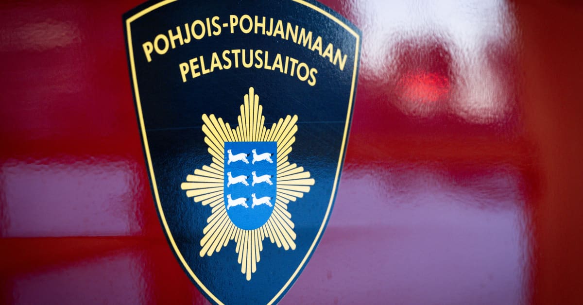 Auto ajoi ulos tieltä ja kääntyi katolleen Oulussa – kaksi loukkaantui | Pohjois-Pohjanmaa