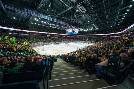 Nokia-areenaan oli pakkautunut kauden ennätysyleisö. Aivan loppuunmyyty ottelu ei kuitenkaan ollut.