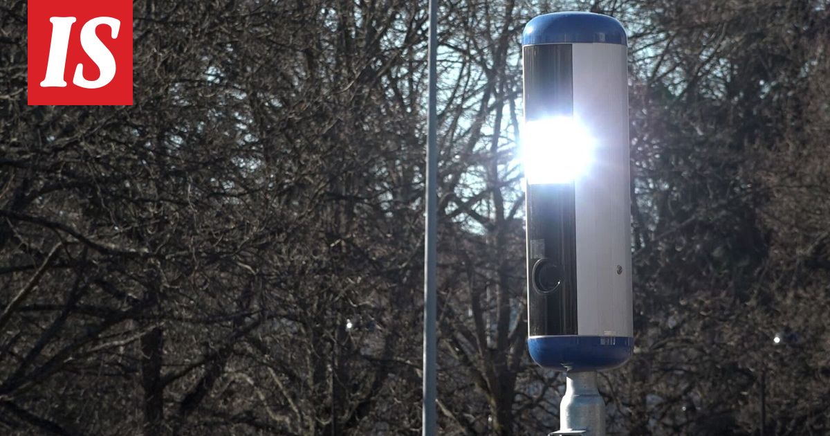 Ranskan teillä liikkuu naamioituja kamera-autoja, jotka sakottavat ilman salamaa