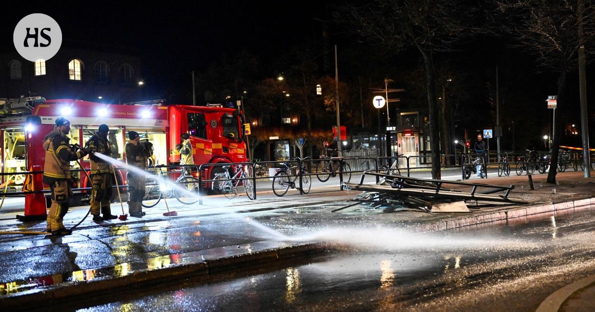 Bussi raahasi pysäkkiä useita metrejä: Tämä tiedetään Tukholman bussiturmasta nyt